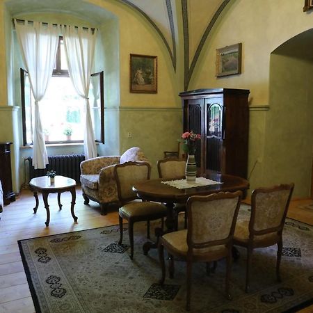 Historicke Apartmany Zelenohorska Posta Непомук Экстерьер фото